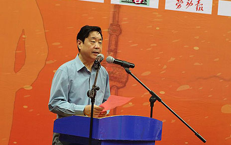 ����̨���˶���չѸ�� ��ΰ���������չʾ��̨